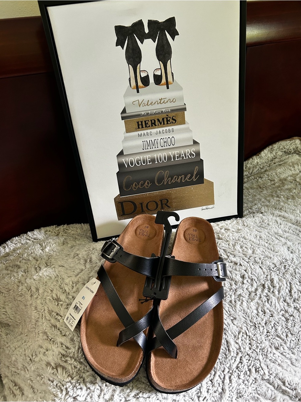 Time and Tru Women's Asymmetric Strap Footbed Slide Sandals, Black Leather Cork - Picture 4 of 7